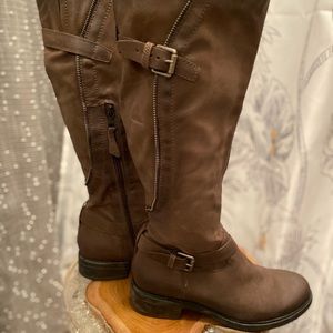 MJUS Grayson Tall Boots